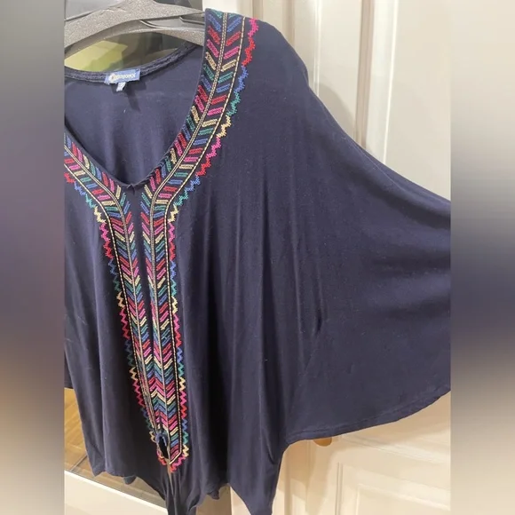 Democracy Blue Embroidered Front Toe Blouse - Picture 9 of 10